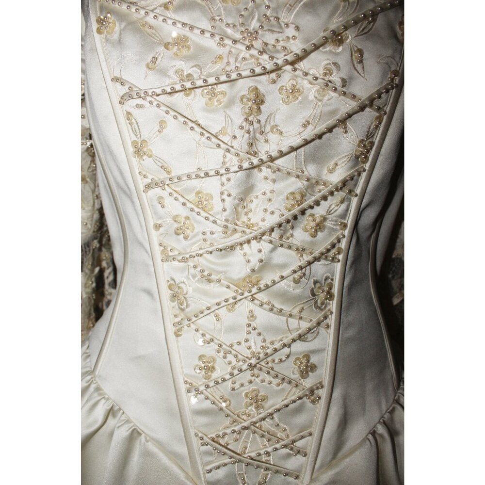 Lenovia#9513 Victorian Style Heavy Satin Bridal Gown-Size 12-LIGHT GOLD-NWT - Picture 10 of 13